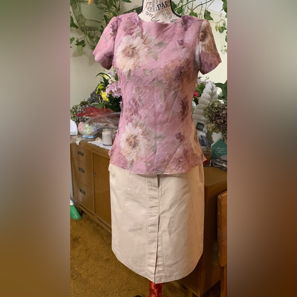 COPY - 🔥Ladies Italian Made GENTRY PORTOFINO Skirt  BONUS w/ blouses shown incl…